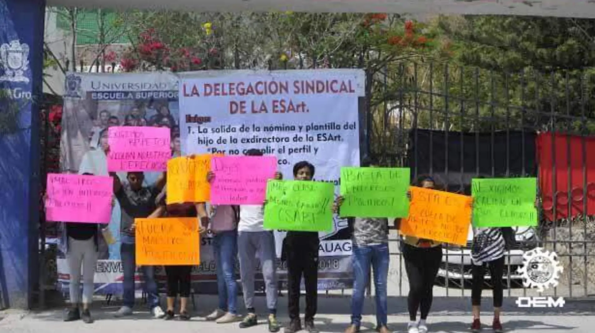 Chilpancingo - confrontación por paro de labores en escuela de artes